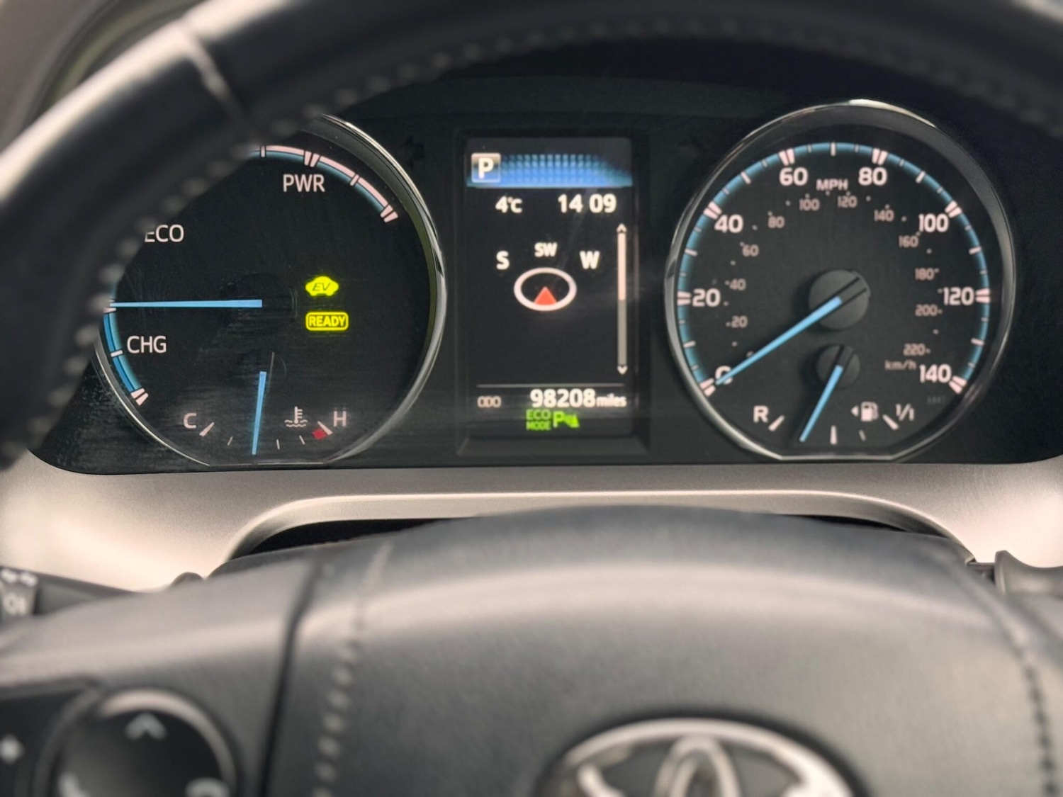 Used Toyota RAV4 2016 for sale - 76993736: Photo 42