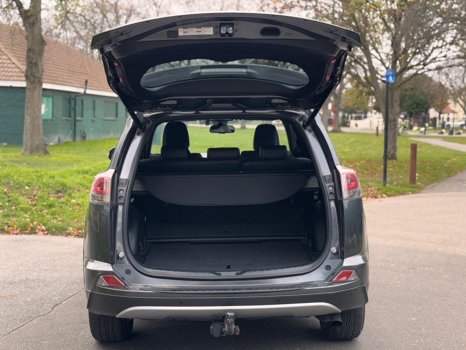 Used Toyota RAV4 2016 for sale - 76993736: Photo 46