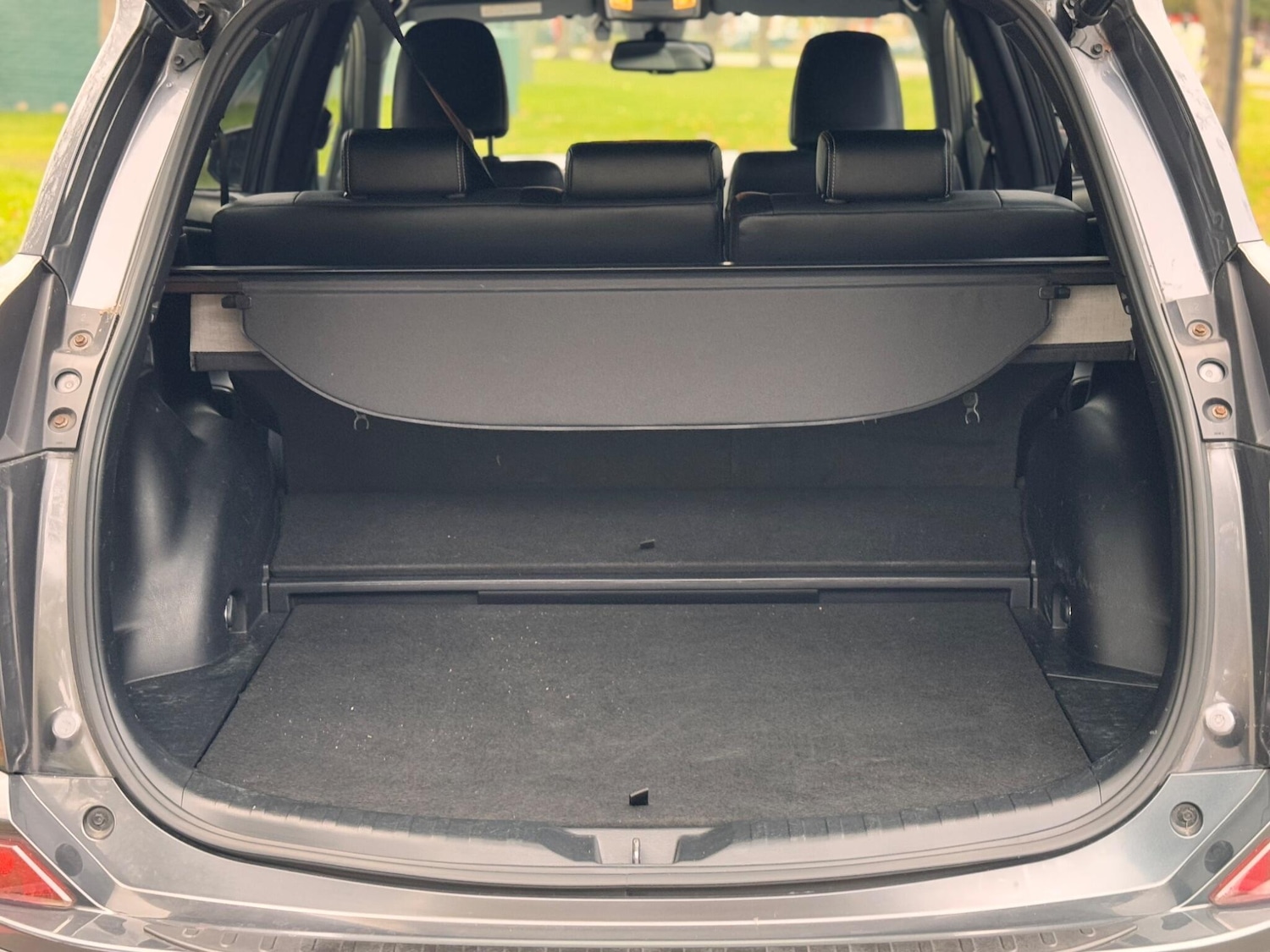 Used Toyota RAV4 2016 for sale - 76993736: Photo 47