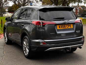 Used Toyota RAV4 2016 for sale - 76993736: Photo