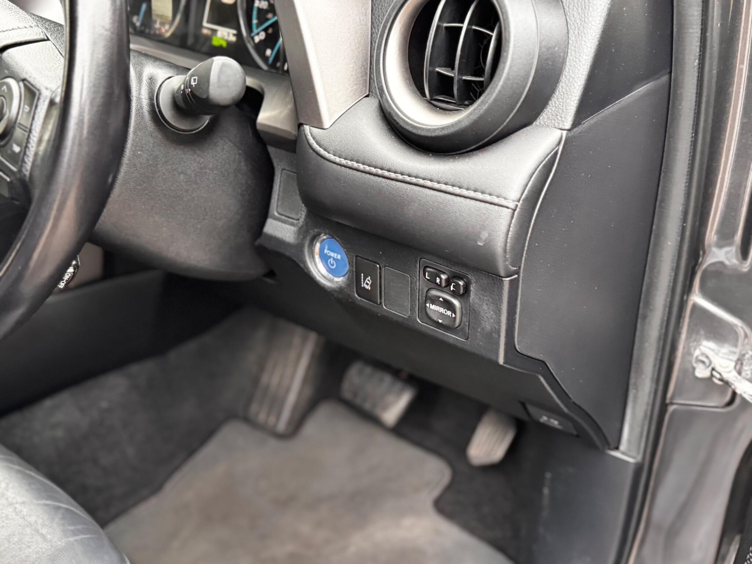 Used Toyota RAV4 2016 for sale - 76993736: Photo 53