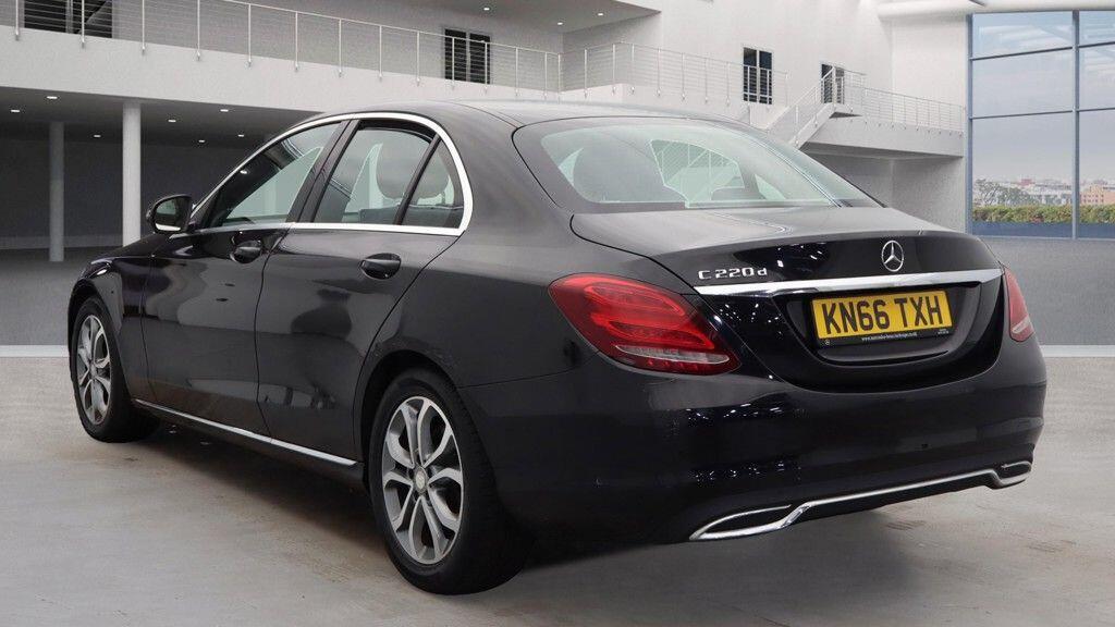 Used Mercedes-Benz C Class 2016 for sale - 76561124: Photo 3