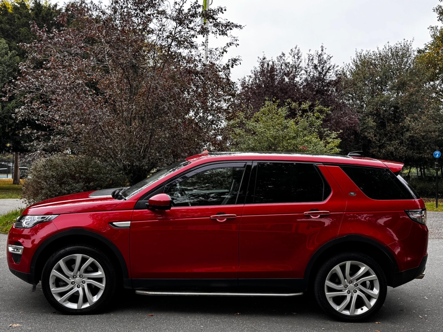 Used Land Rover Discovery Sport 2017 for sale - 76246651: Photo 6