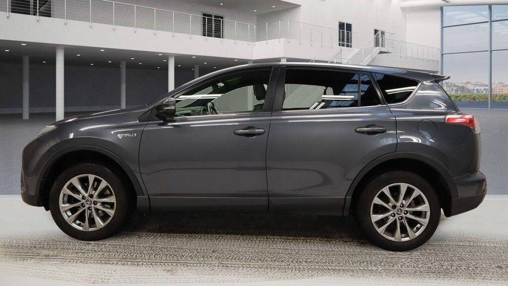 Used Toyota RAV4 2016 for sale - 76633510: Photo 6