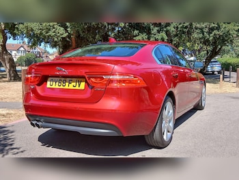 Used Jaguar XE 2018 for sale - 79268198: Photo