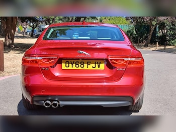 Used Jaguar XE 2018 for sale - 79268198: Photo