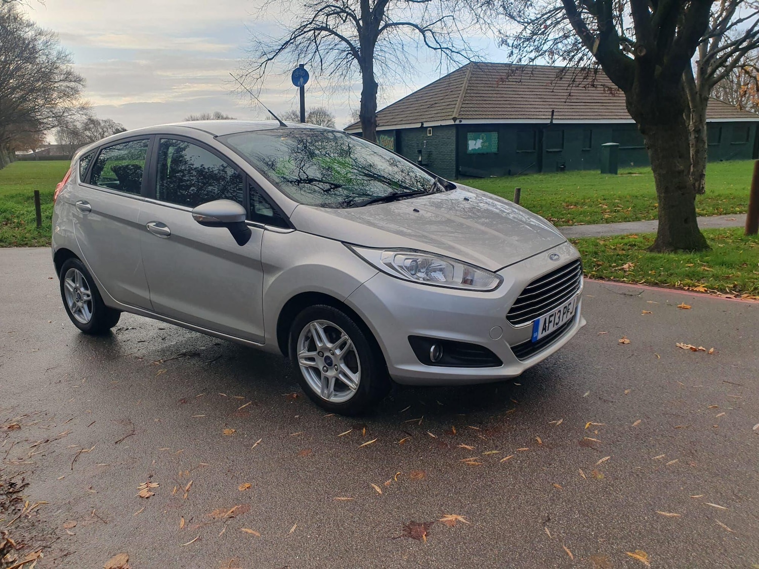 Used Ford Fiesta 2013 for sale - 76823829: Photo 2