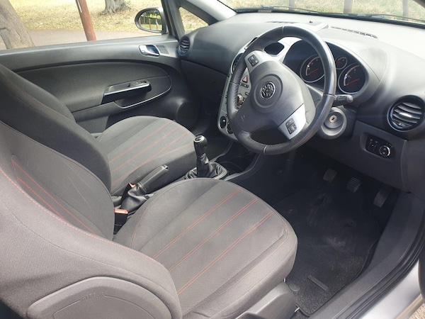 Used Vauxhall Corsa 2010 for sale - 75519879: Photo 9