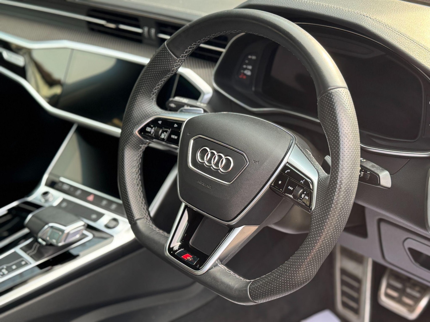 Used Audi A6 Saloon 2023 for sale - 76389234: Photo 28