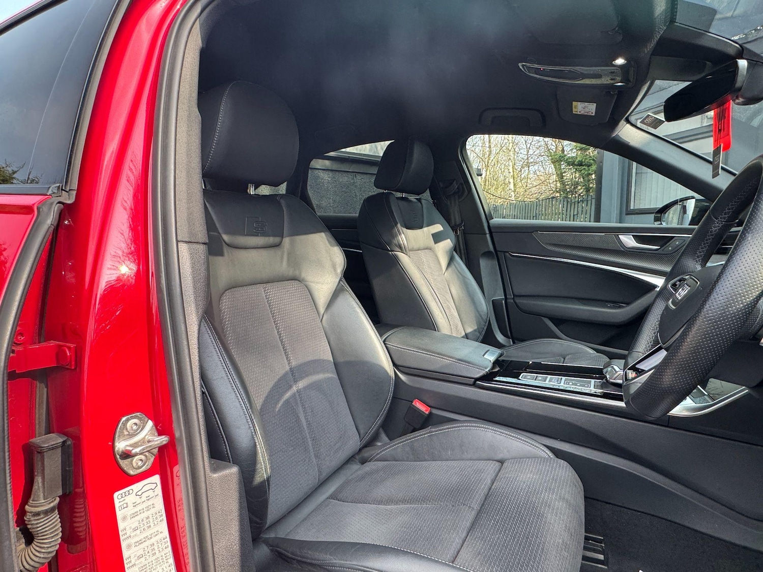 Used Audi A6 Saloon 2023 for sale - 76389234: Photo 3