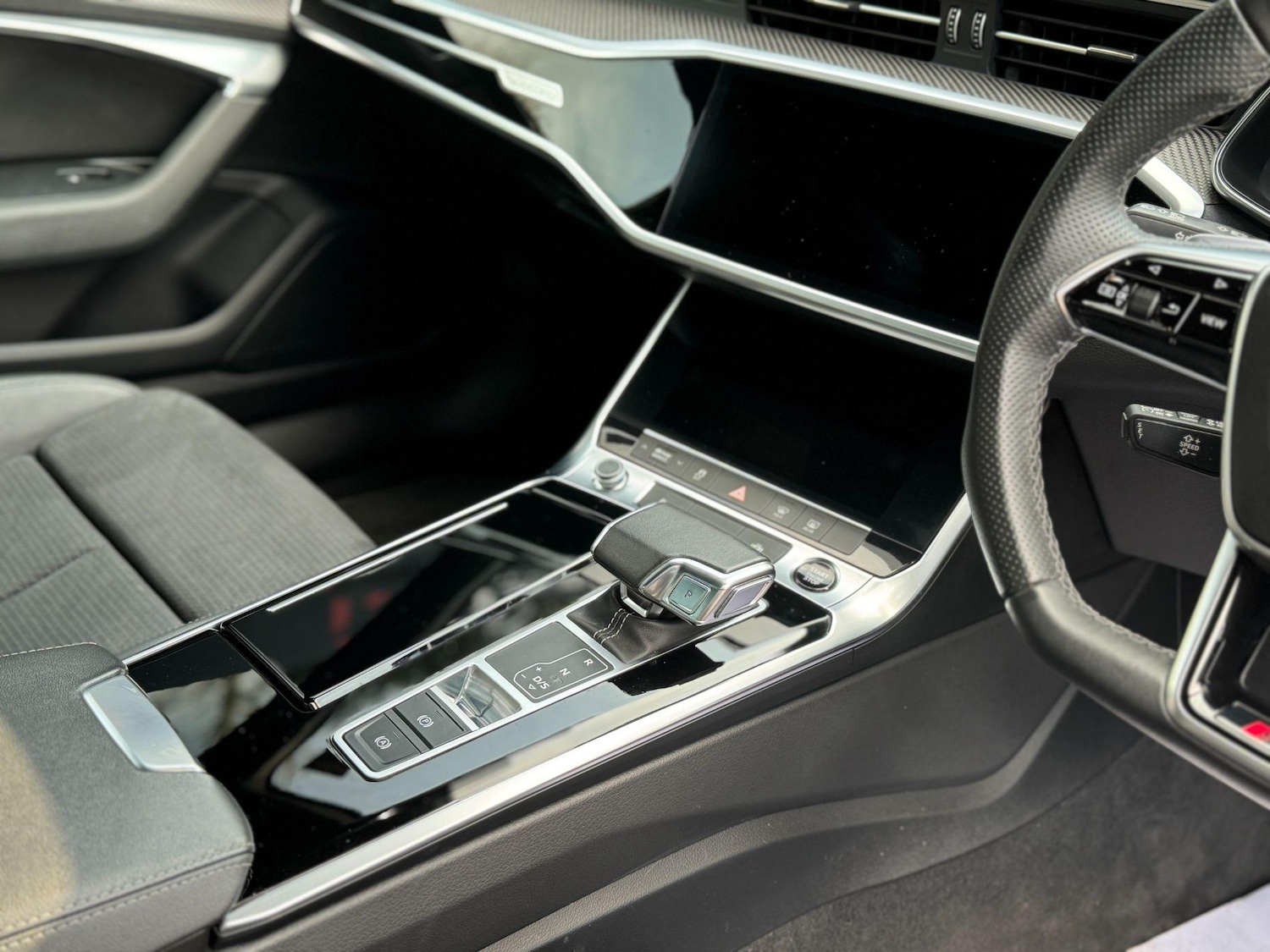 Used Audi A6 Saloon 2023 for sale - 76389234: Photo 42