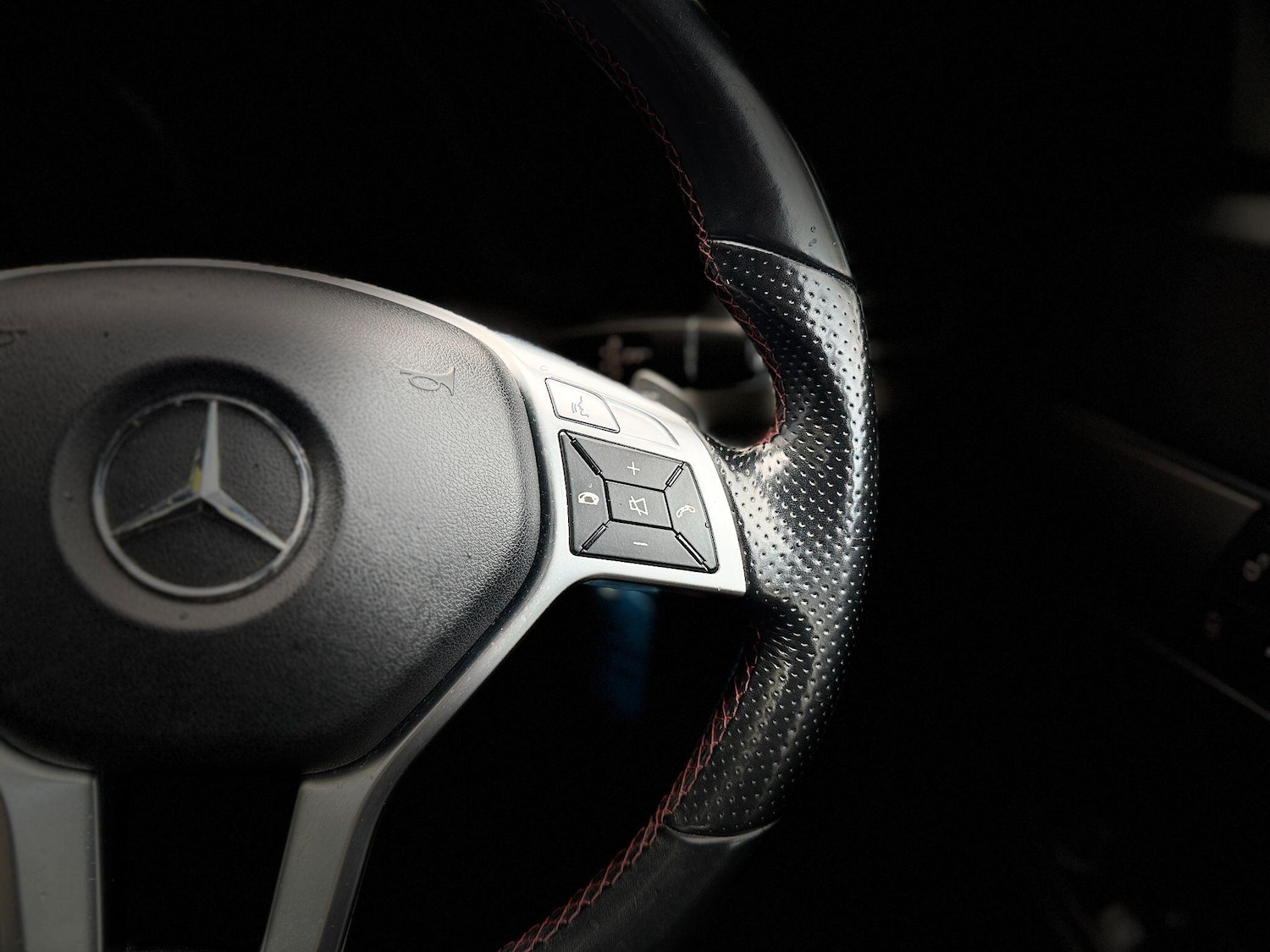 Used Mercedes-Benz E Class for sale - 76538347: Photo 33