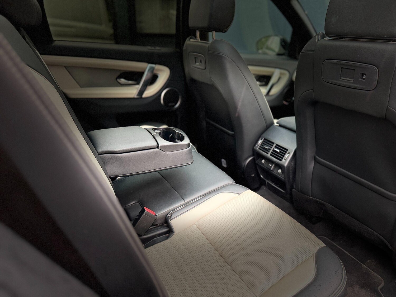 Used Land Rover Discovery Sport for sale - 77809105: Photo 28