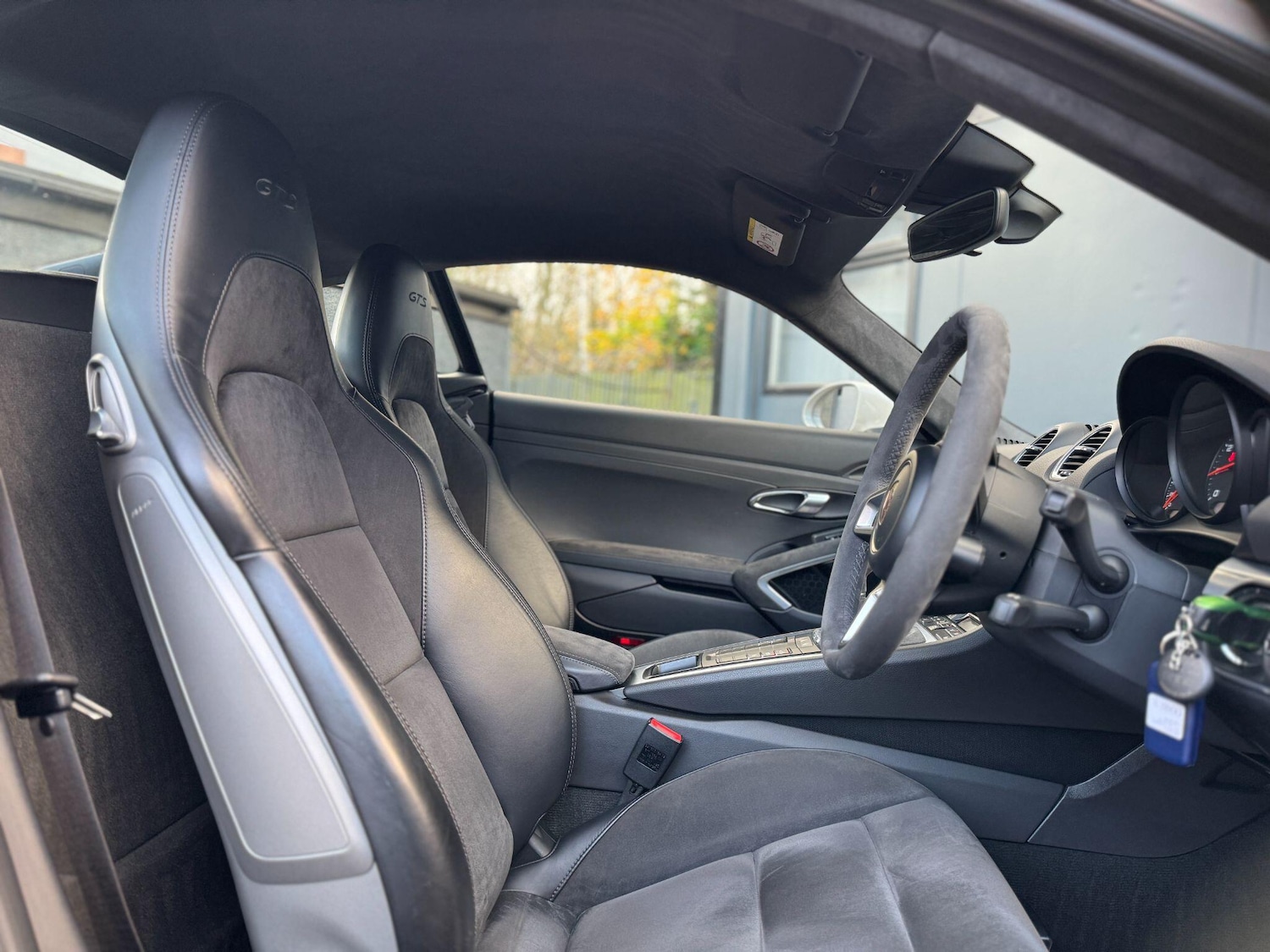 Used Porsche Cayman 2018 for sale - 76562105: Photo 29