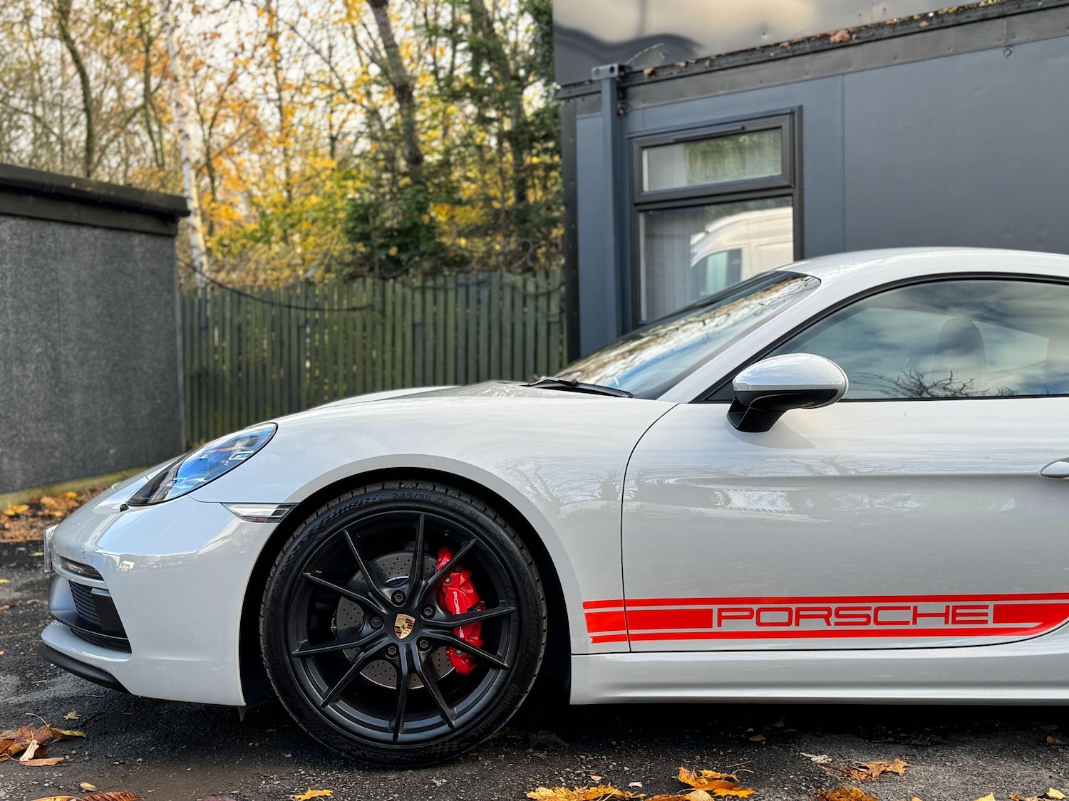 Used Porsche Cayman 2018 for sale - 76562105: Photo 61