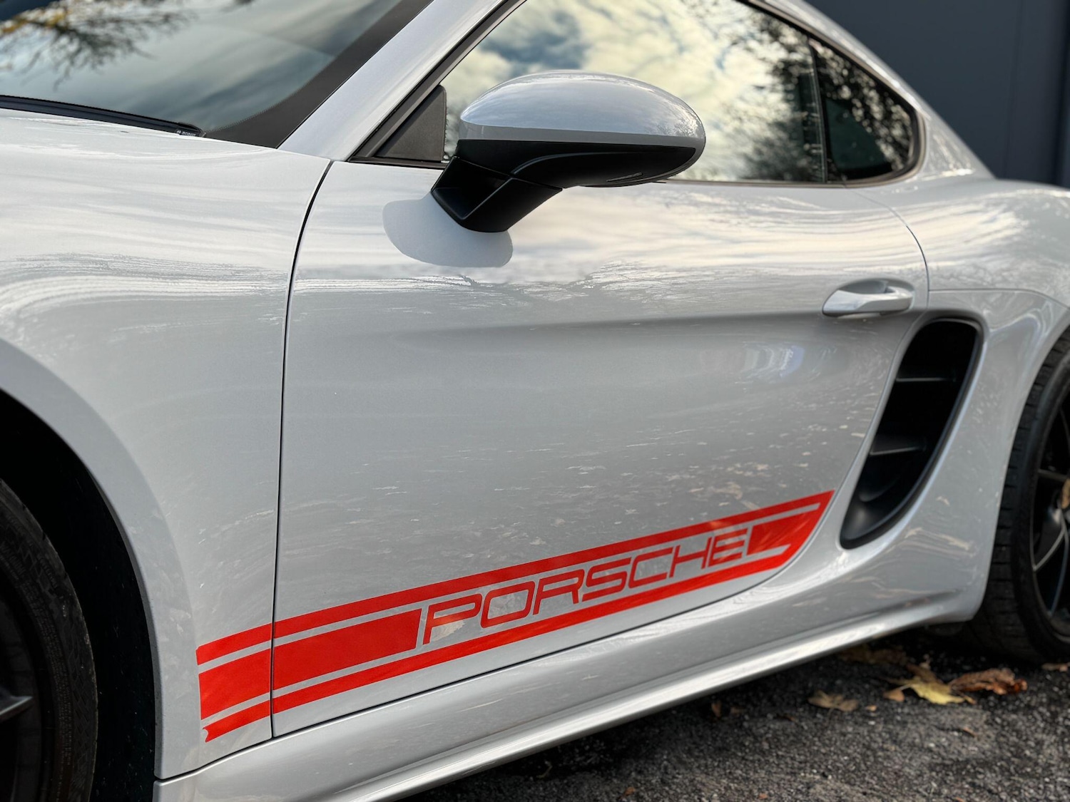 Used Porsche Cayman 2018 for sale - 76562105: Photo 64