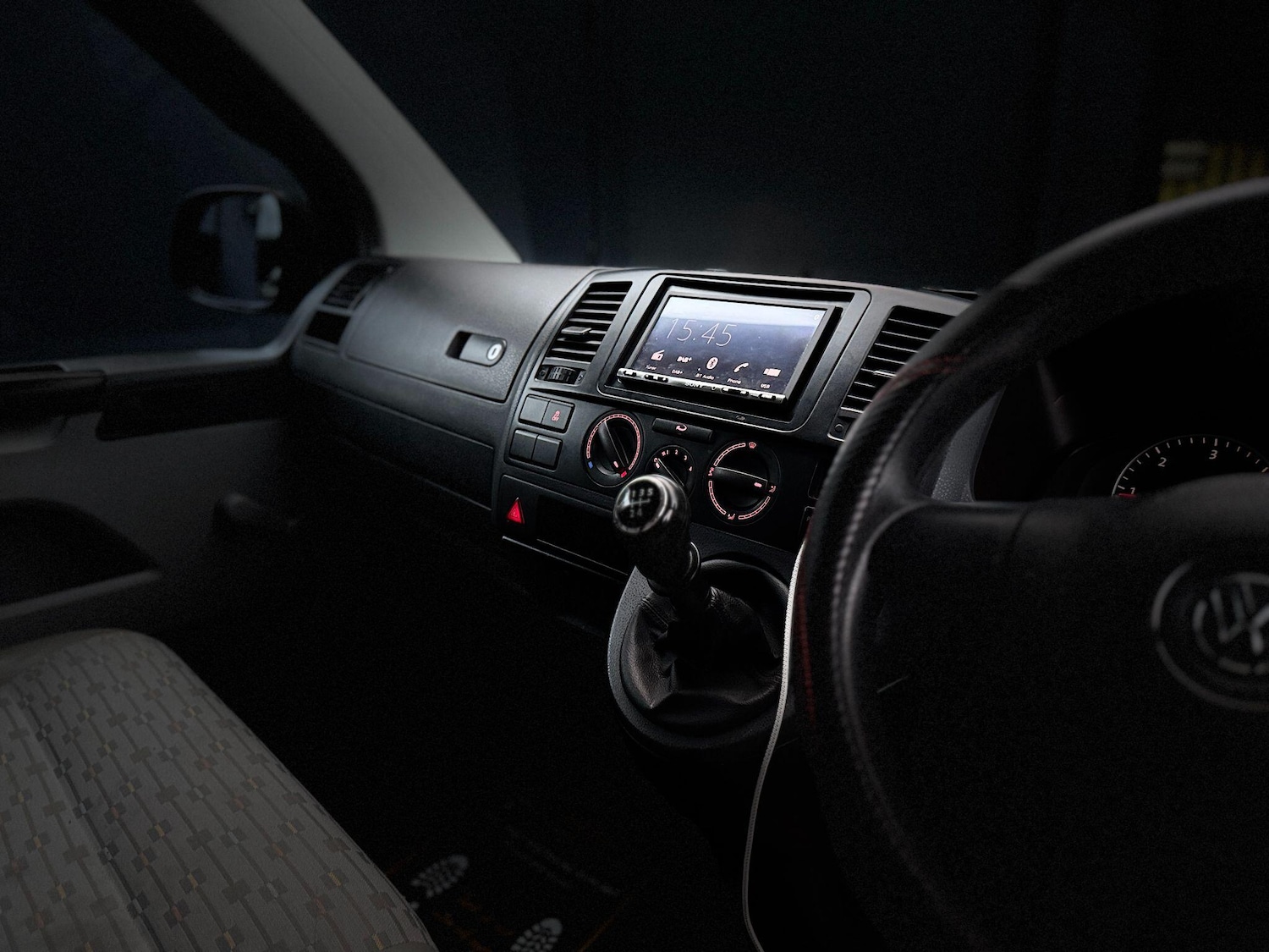 Used Volkswagen Transporter 2011 for sale - 77238390: Photo 24