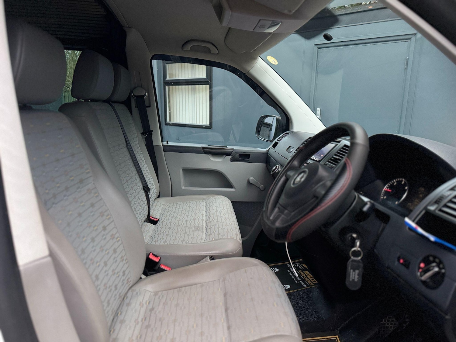 Used Volkswagen Transporter 2011 for sale - 77238390: Photo 3