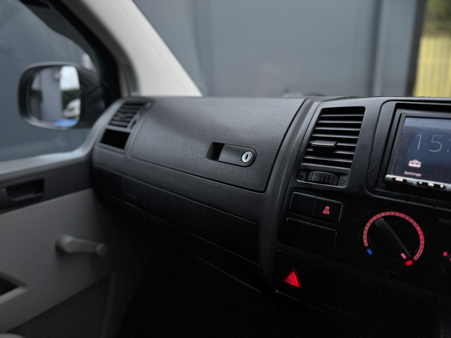 Used Volkswagen Transporter 2011 for sale - 77238390: Photo 43