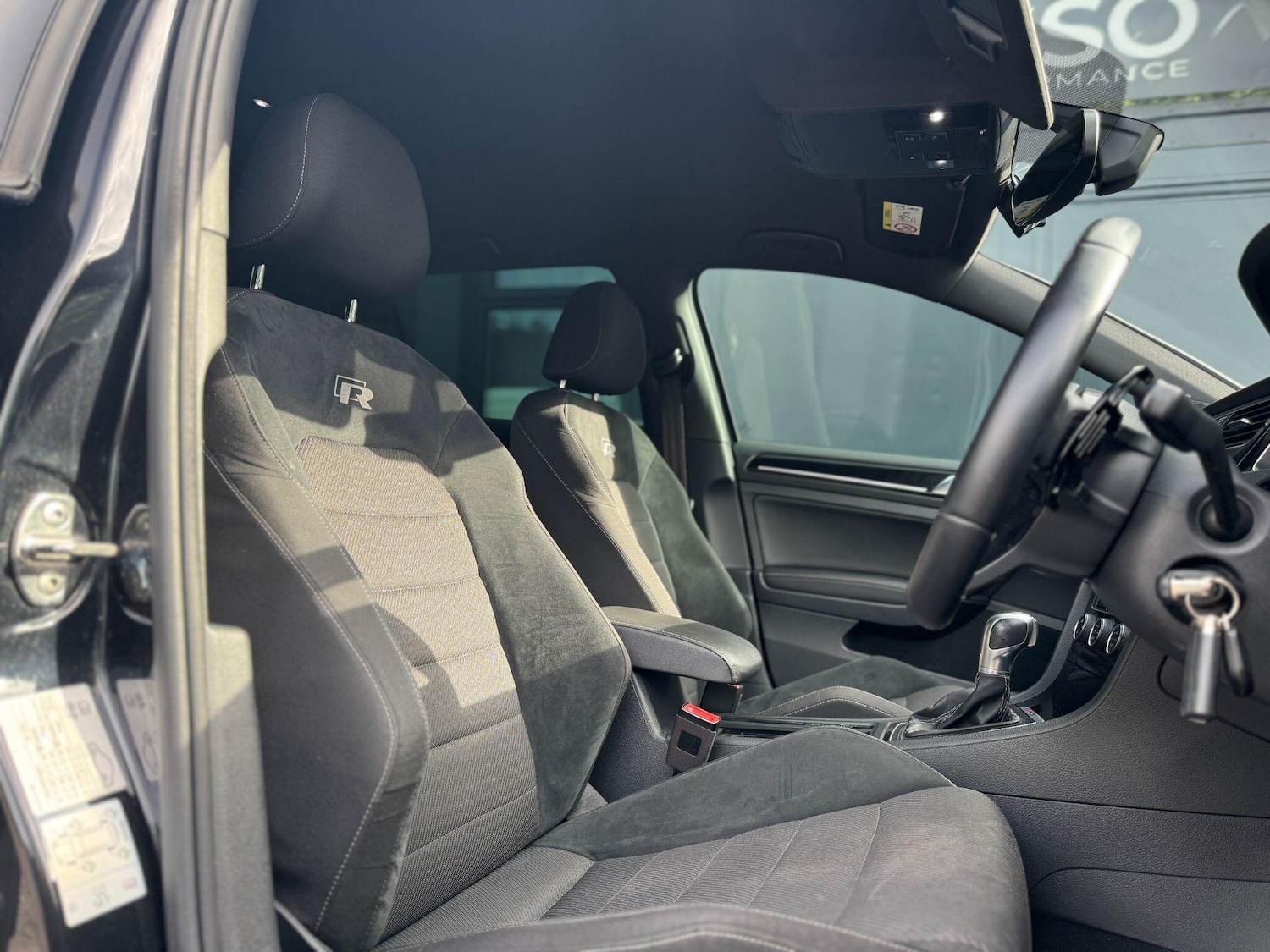 Used Volkswagen Golf 2018 for sale - 76990843: Photo 19