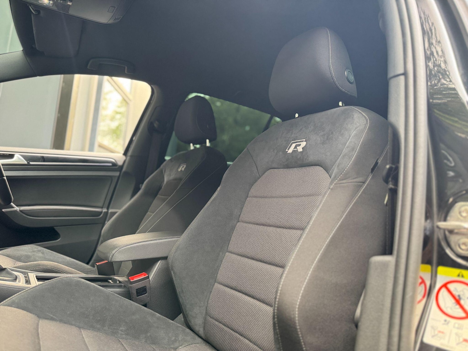 Used Volkswagen Golf 2018 for sale - 76990843: Photo 21