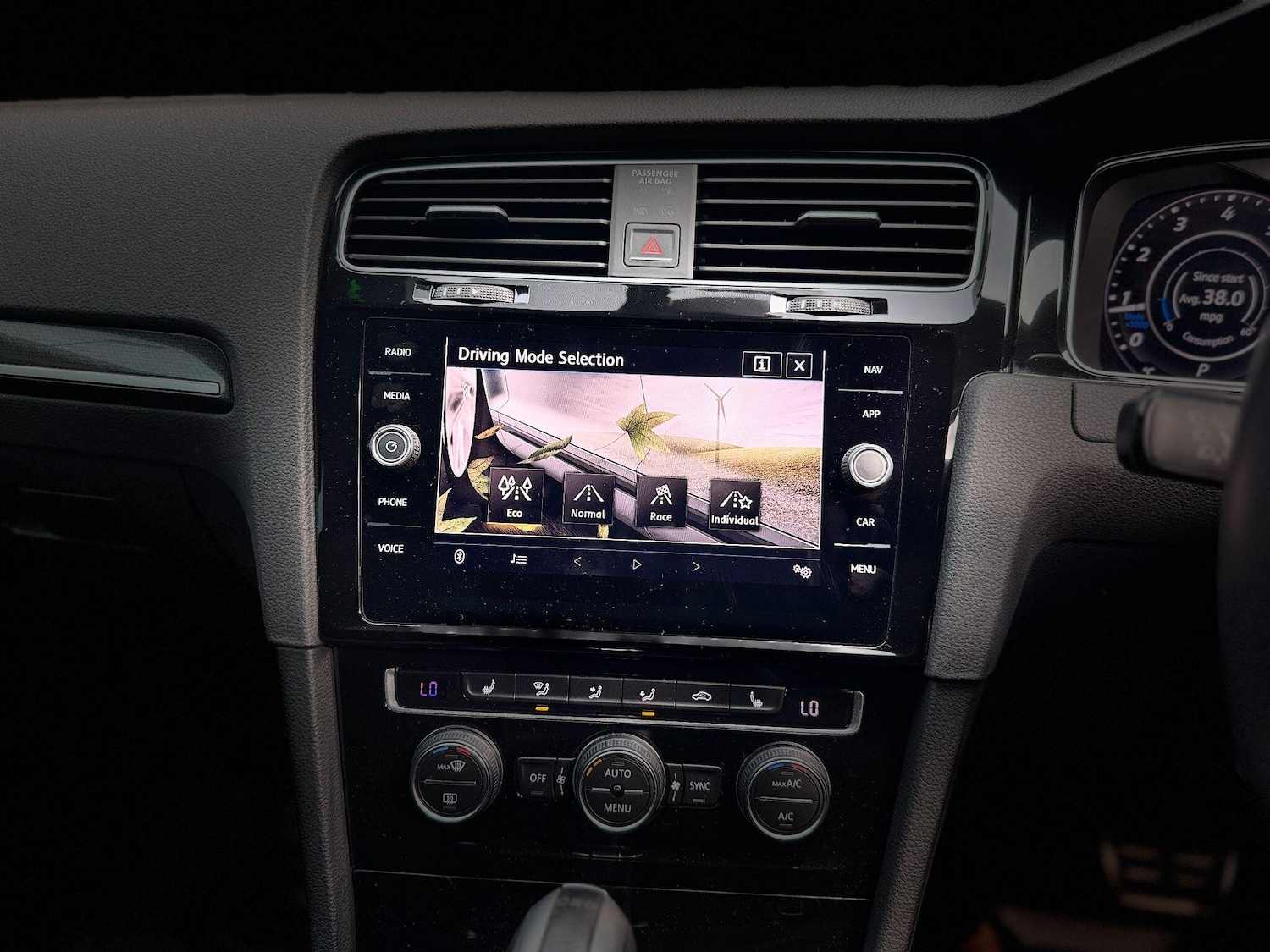 Used Volkswagen Golf 2018 for sale - 76990843: Photo 34