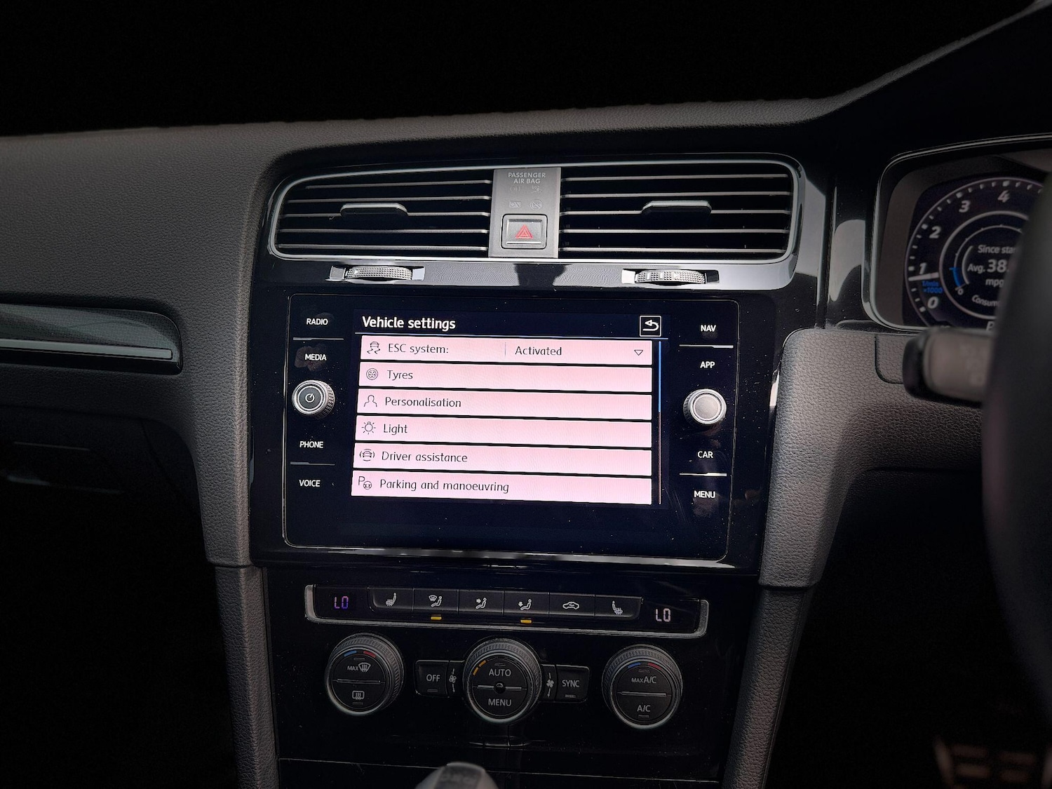 Used Volkswagen Golf 2018 for sale - 76990843: Photo 36