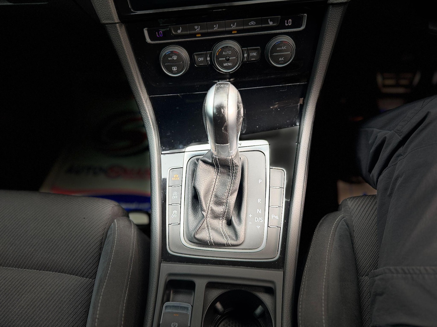 Used Volkswagen Golf 2018 for sale - 76990843: Photo 38