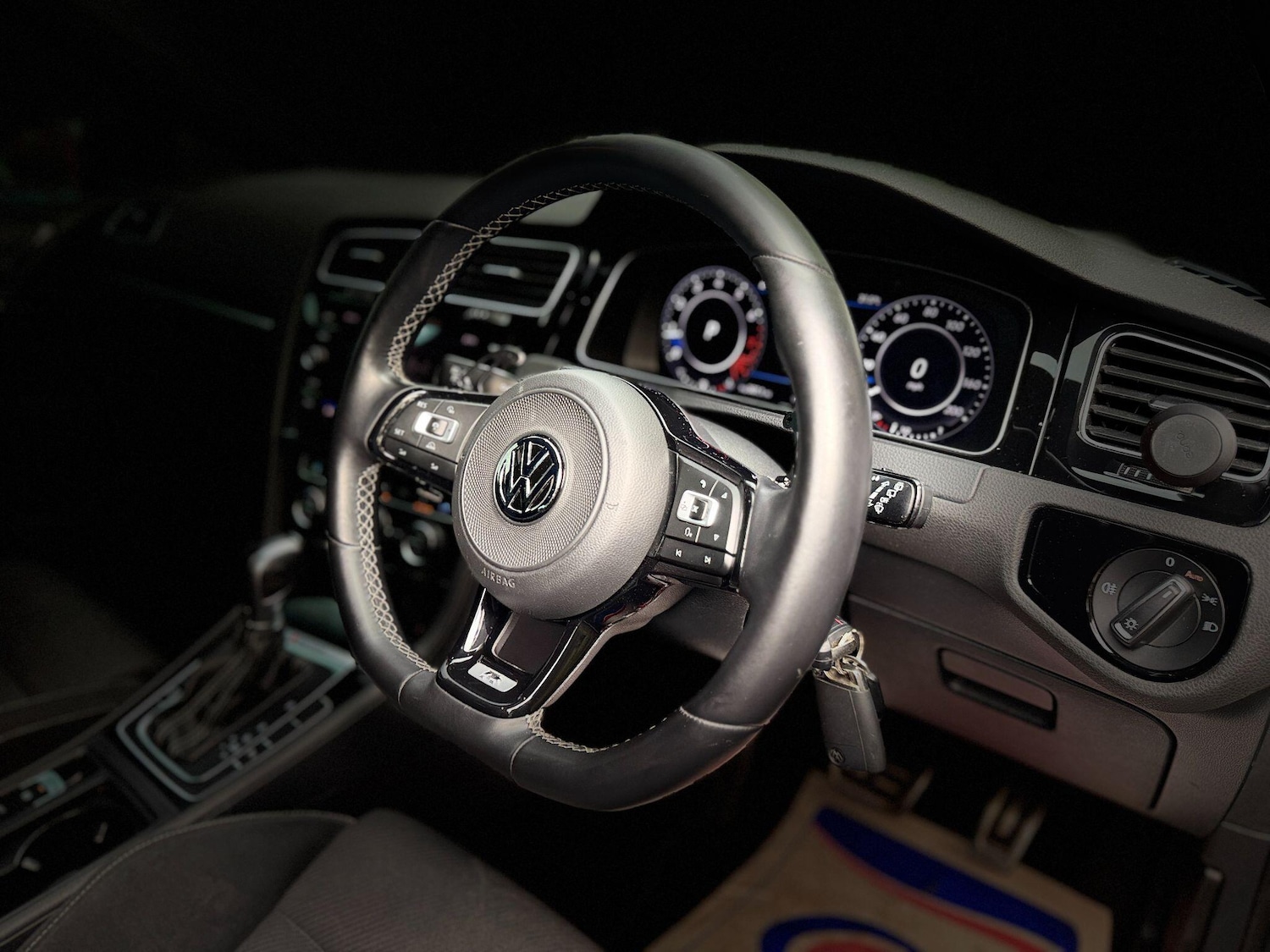 Used Volkswagen Golf 2018 for sale - 76990843: Photo 39