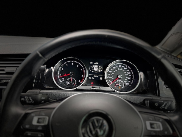 Used Volkswagen Golf 2015 for sale - 75677978: Photo 24