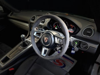 Used Porsche 718 Cayman 2018 for sale - 76996181: Photo