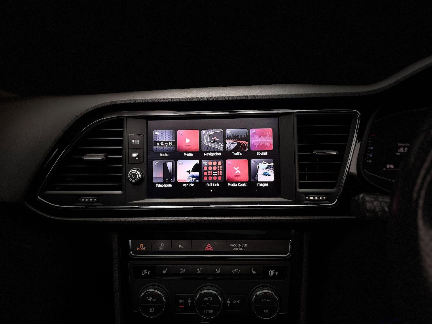 Used SEAT Leon 2019 for sale - 76988653: Photo 33