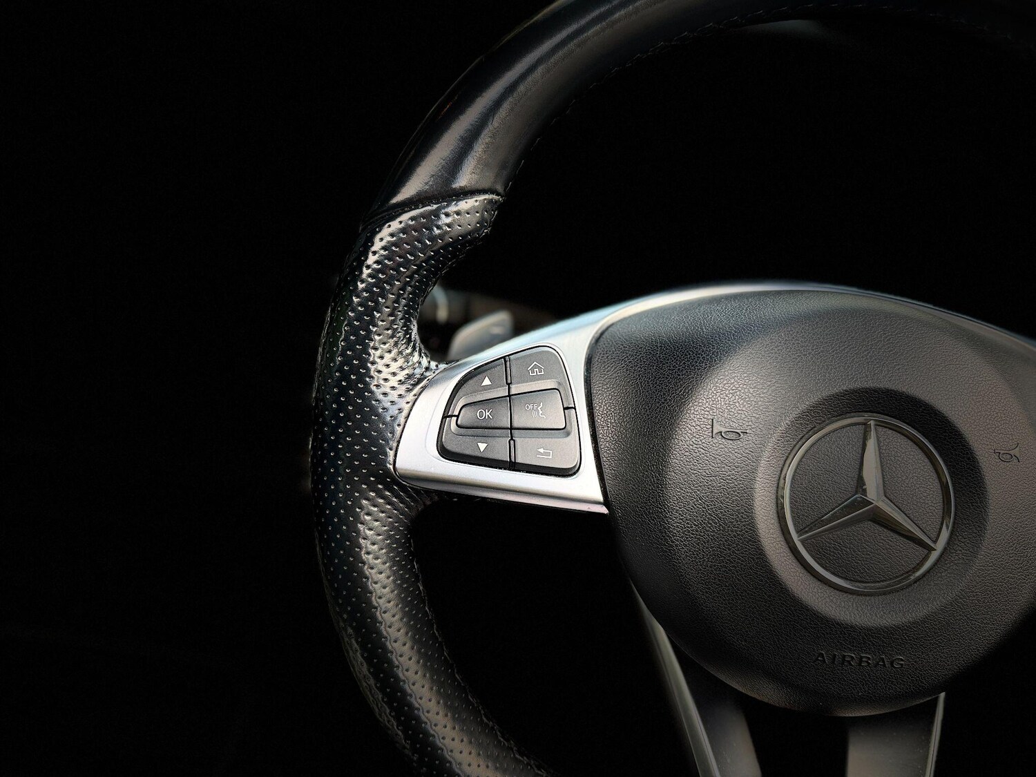 Used Mercedes-Benz C Class 2016 for sale - 76137435: Photo 30