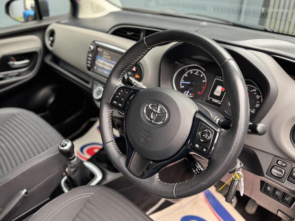 Used Toyota Yaris 2017 for sale - 76269948: Photo 27