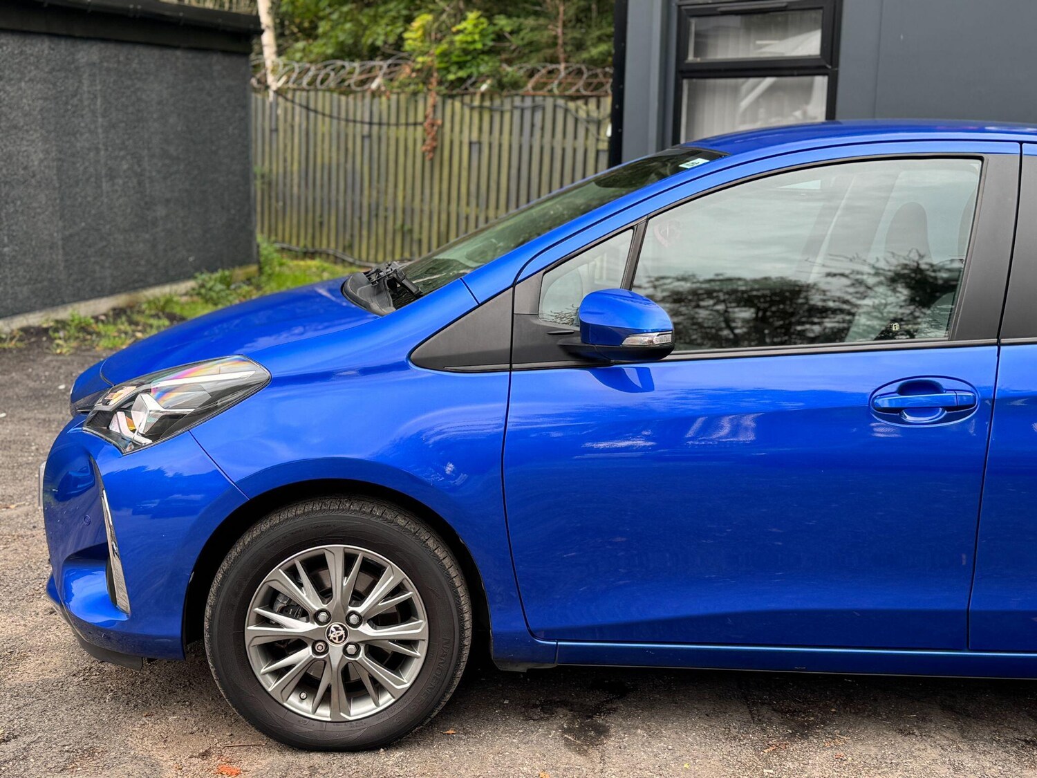 Used Toyota Yaris 2017 for sale - 76269948: Photo 49