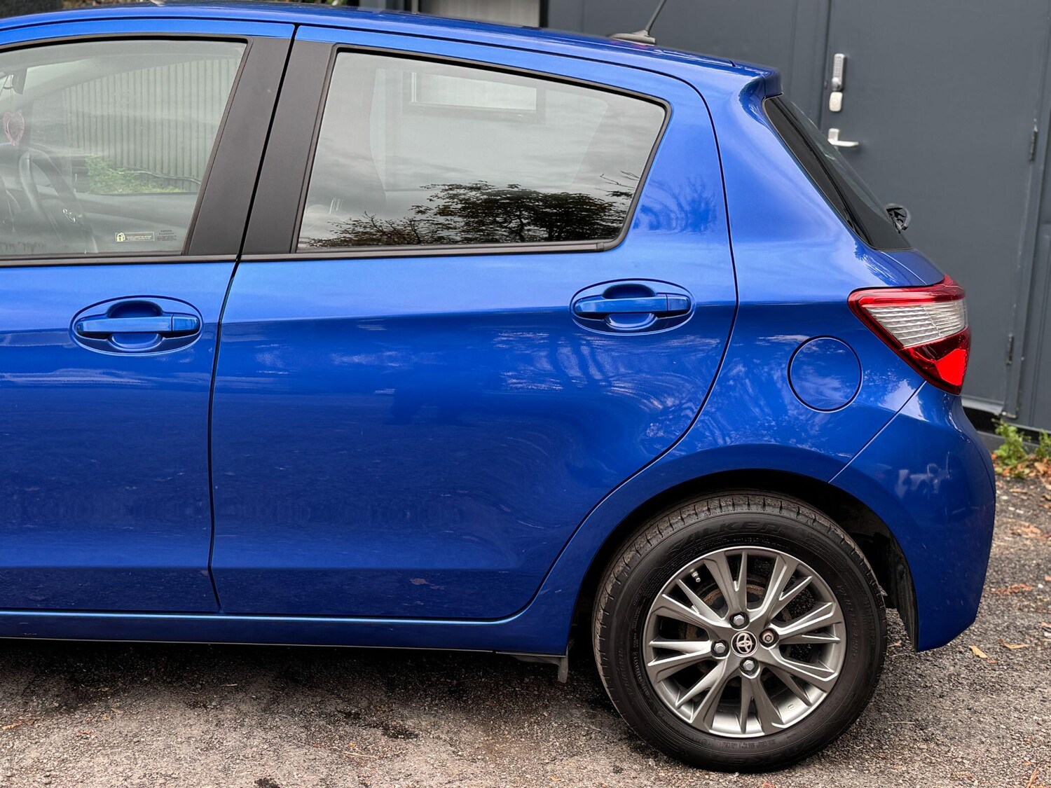 Used Toyota Yaris 2017 for sale - 76269948: Photo 51