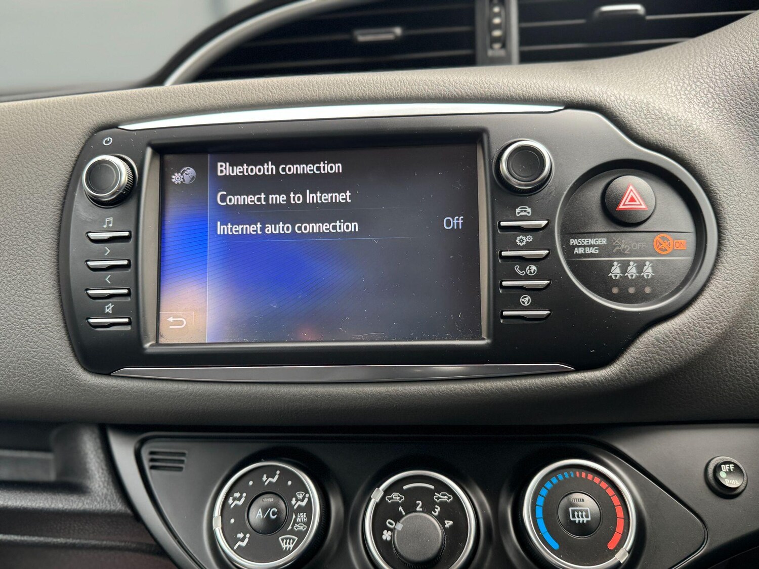 Used Toyota Yaris 2017 for sale - 76269948: Photo 57