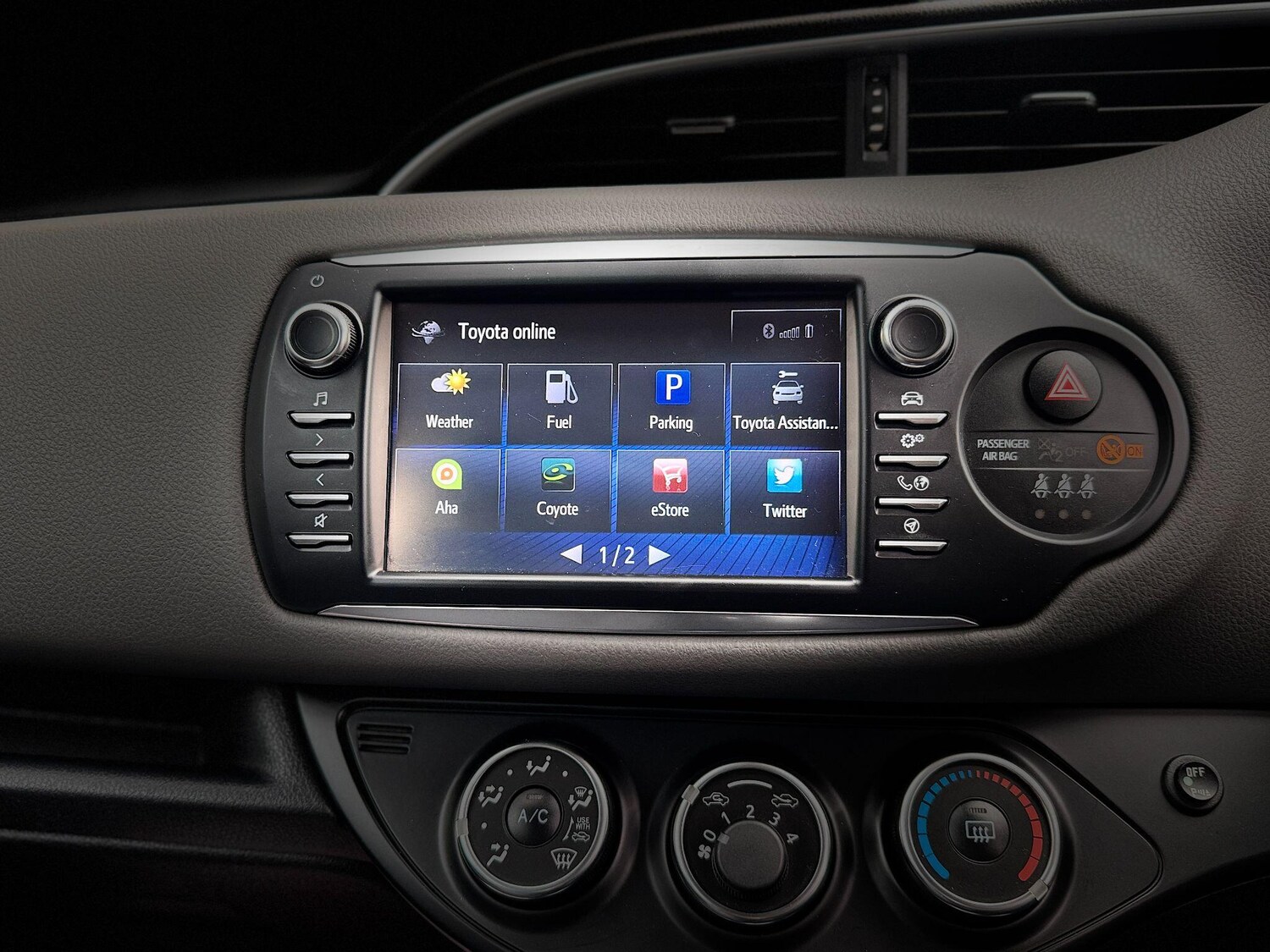 Used Toyota Yaris 2017 for sale - 76269948: Photo 58