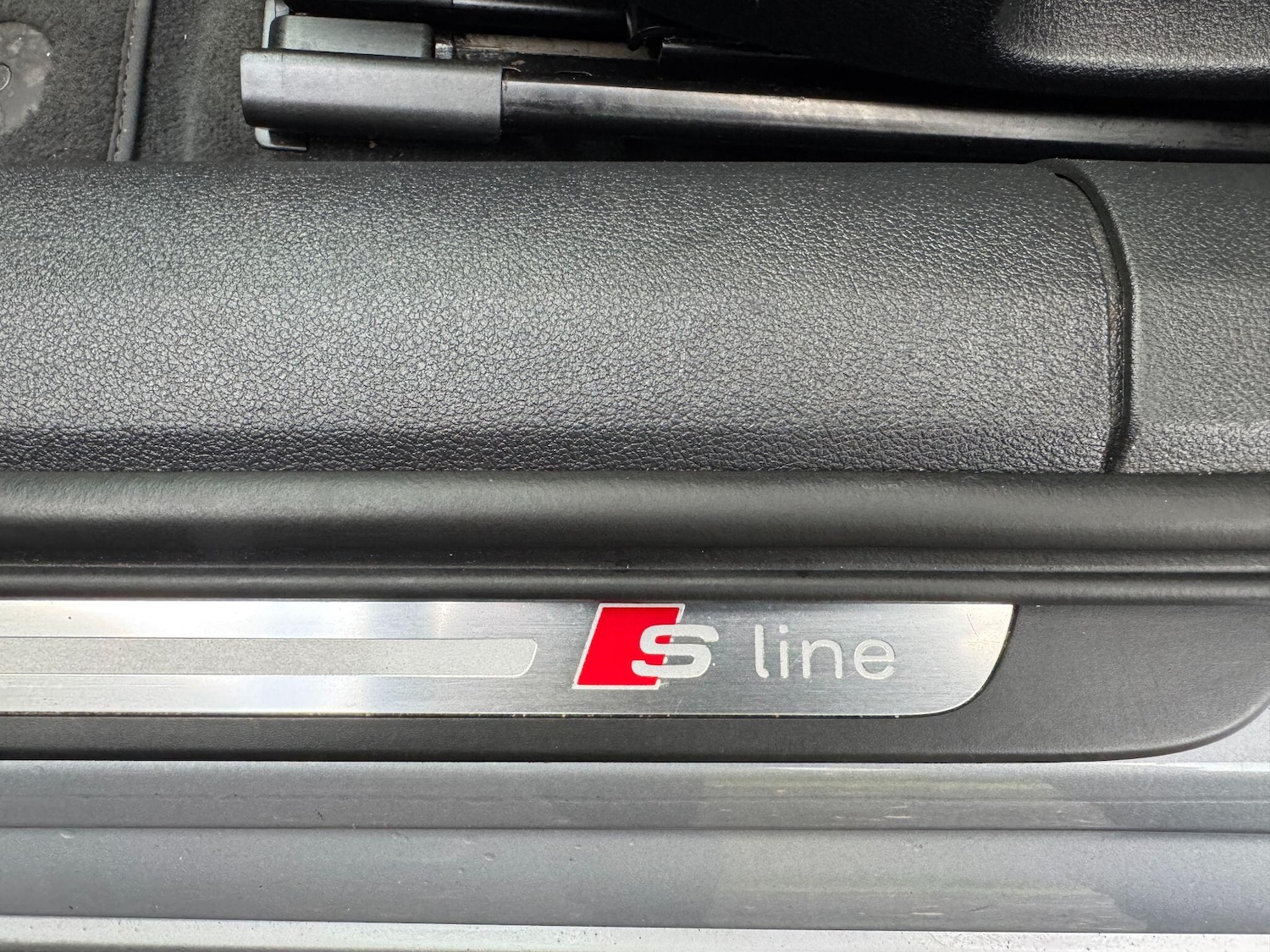 Used Audi A6 Avant 2015 for sale - 76371745: Photo 19