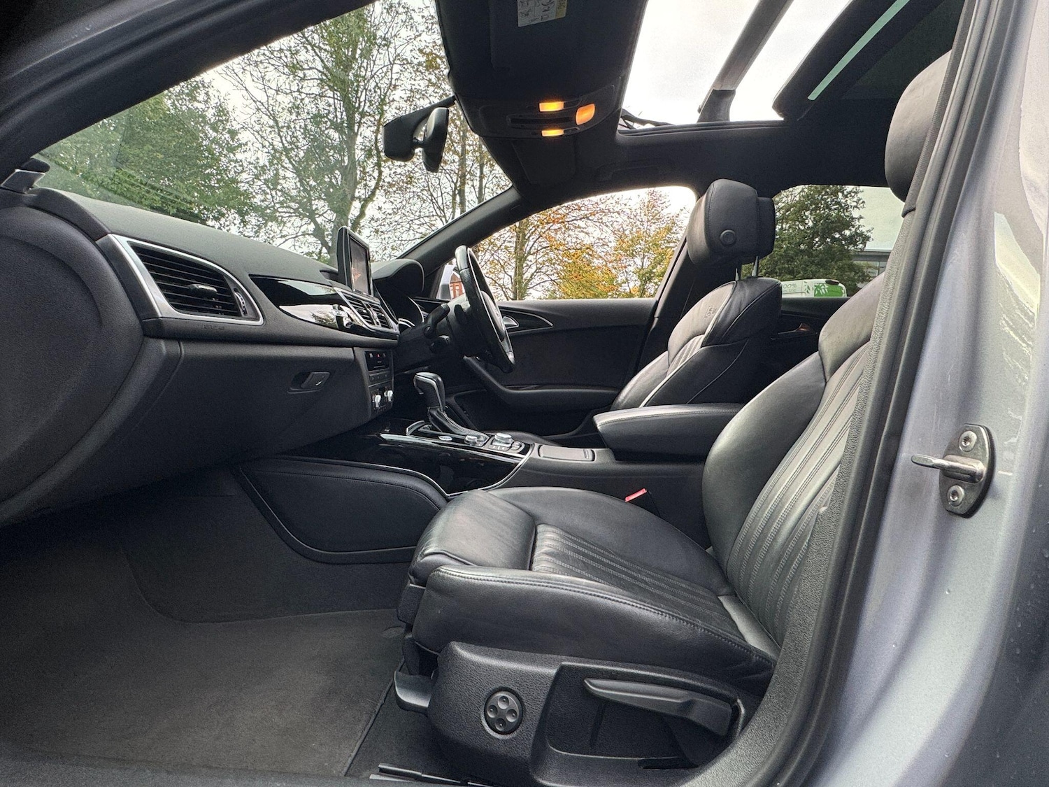 Used Audi A6 Avant 2015 for sale - 76371745: Photo 22