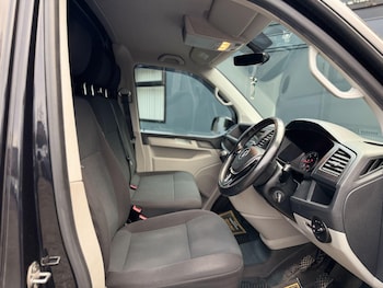 Used Volkswagen Transporter 2017 for sale - 77670698: Photo