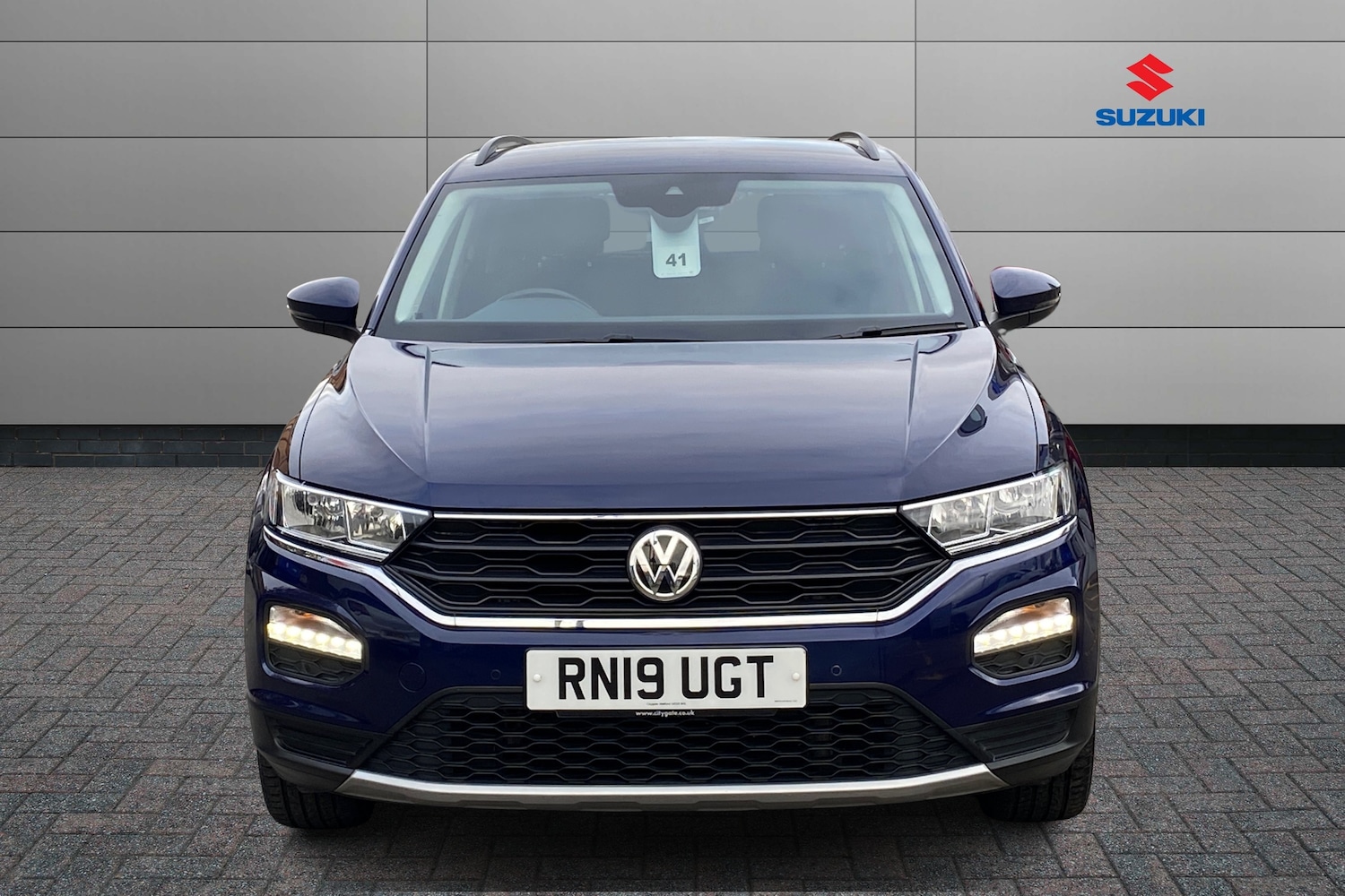 Used Volkswagen T-Roc 2019 for sale - 76673696: Photo 10