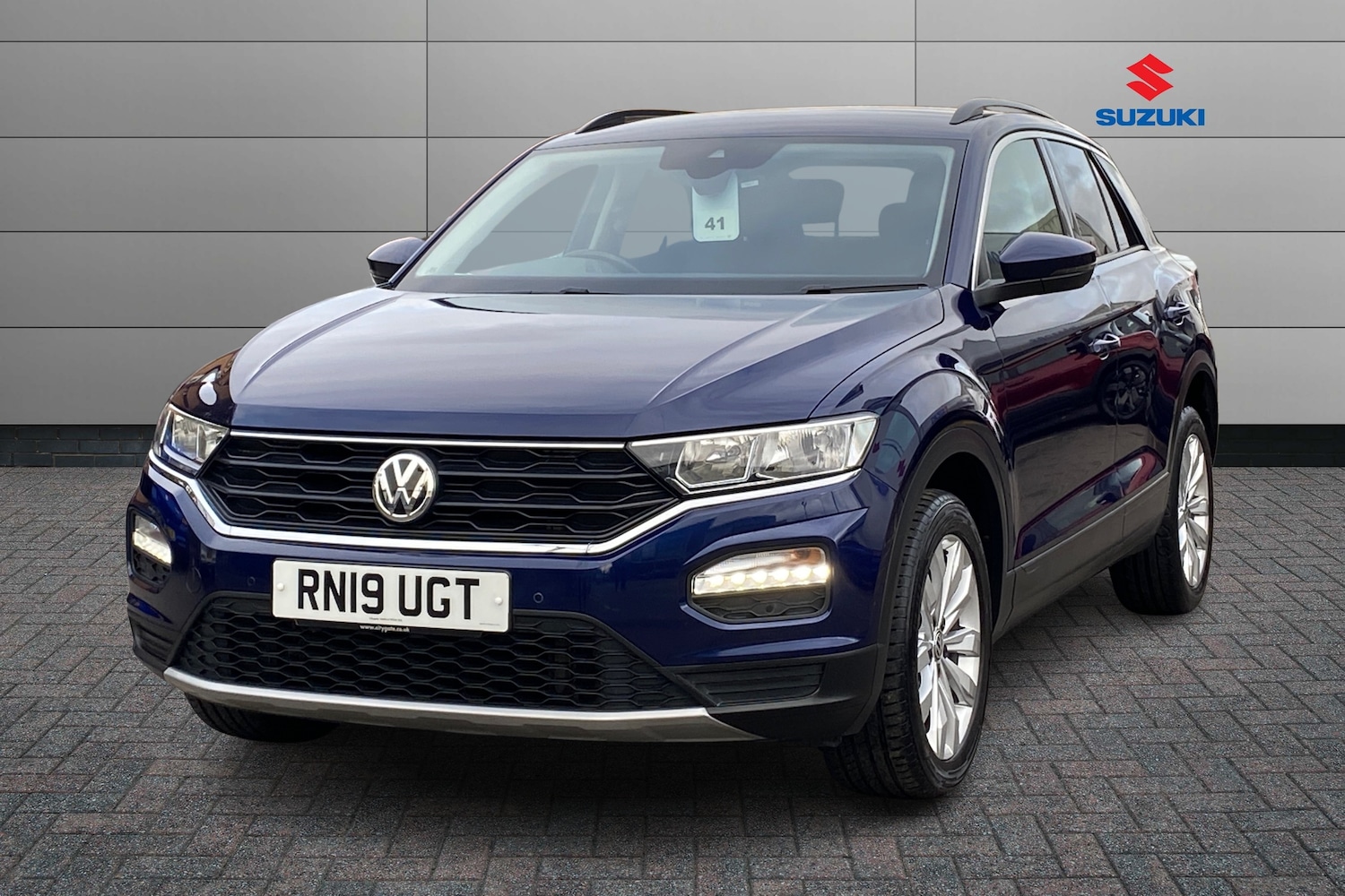 Used Volkswagen T-Roc 2019 for sale - 76673696: Photo 4