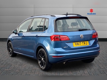 Used Volkswagen Golf SV 2017 for sale - 76673648: Photo