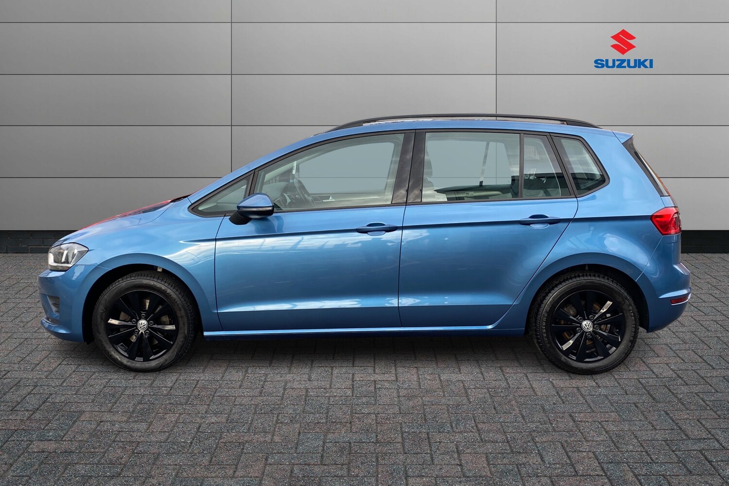 Used Volkswagen Golf SV 2017 for sale - 76673648: Photo 9