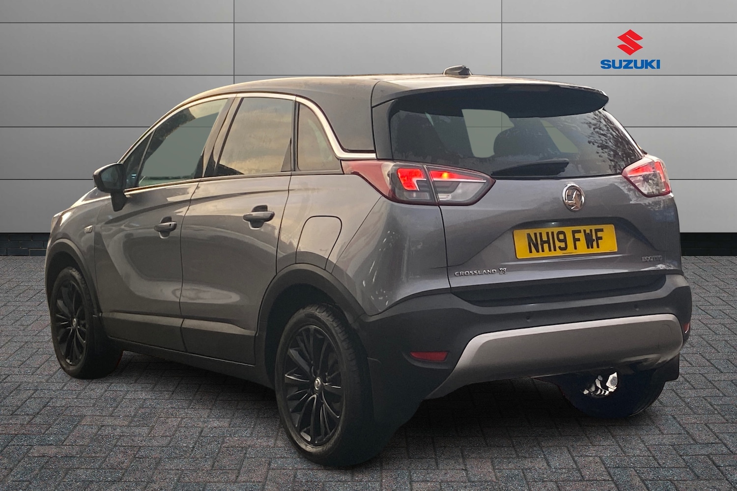 Used Vauxhall Crossland X 2019 for sale - 76673769: Photo 2