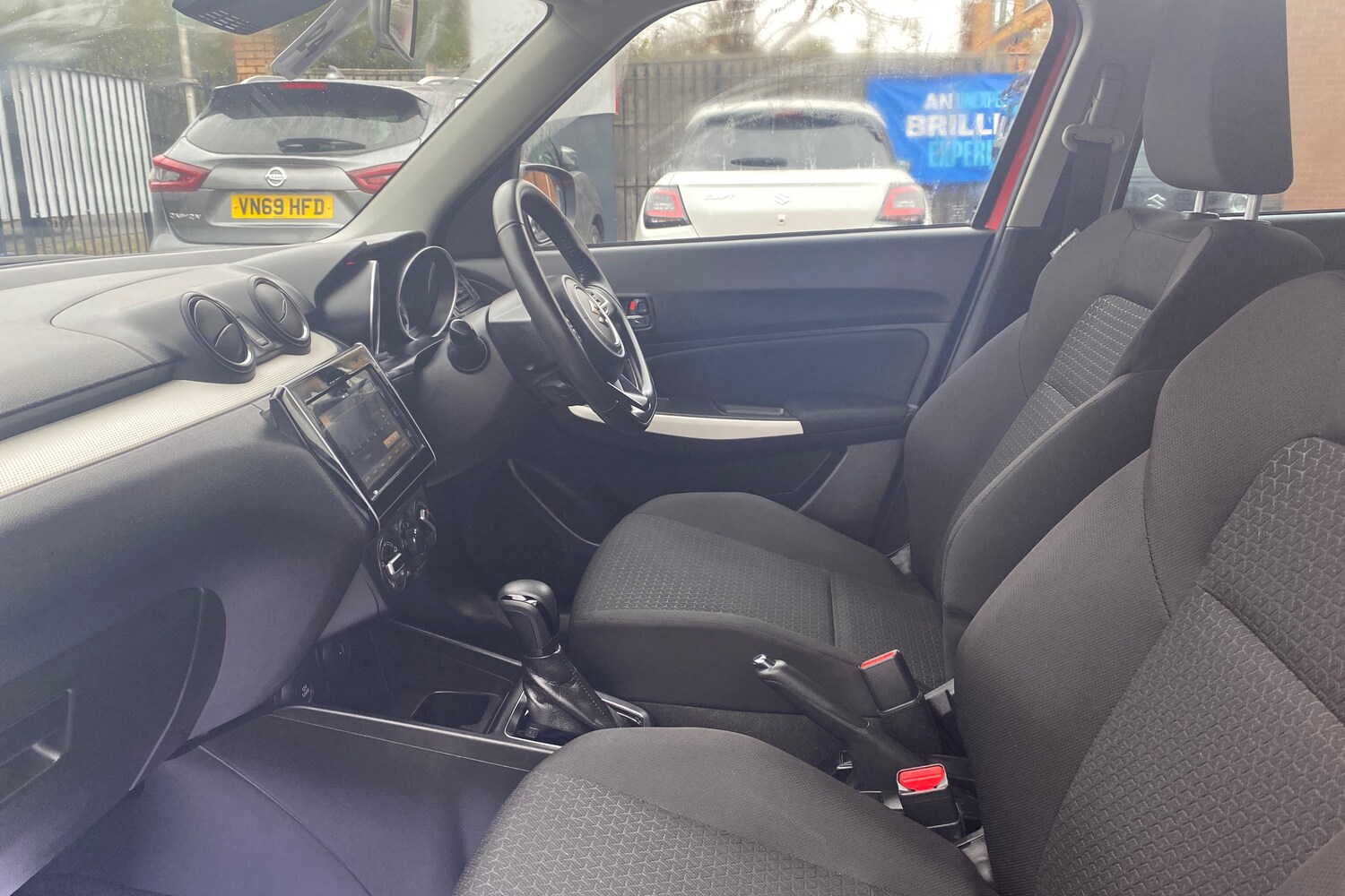 Used Suzuki Swift 2023 for sale - 76906238: Photo 6