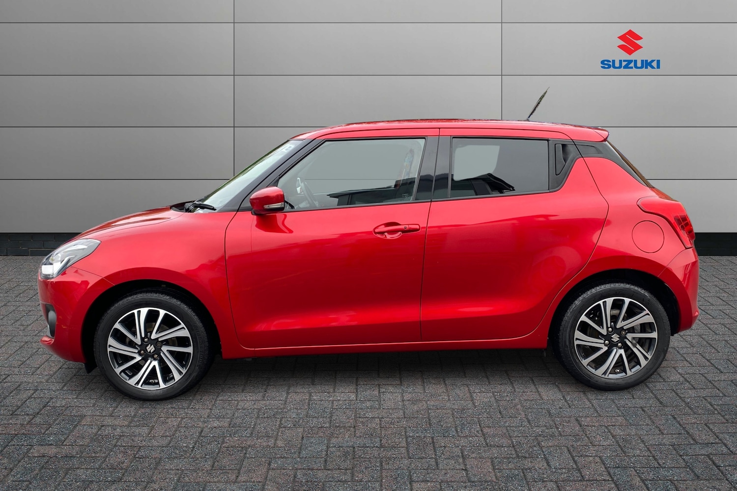 Used Suzuki Swift 2021 for sale - 76681278: Photo 9