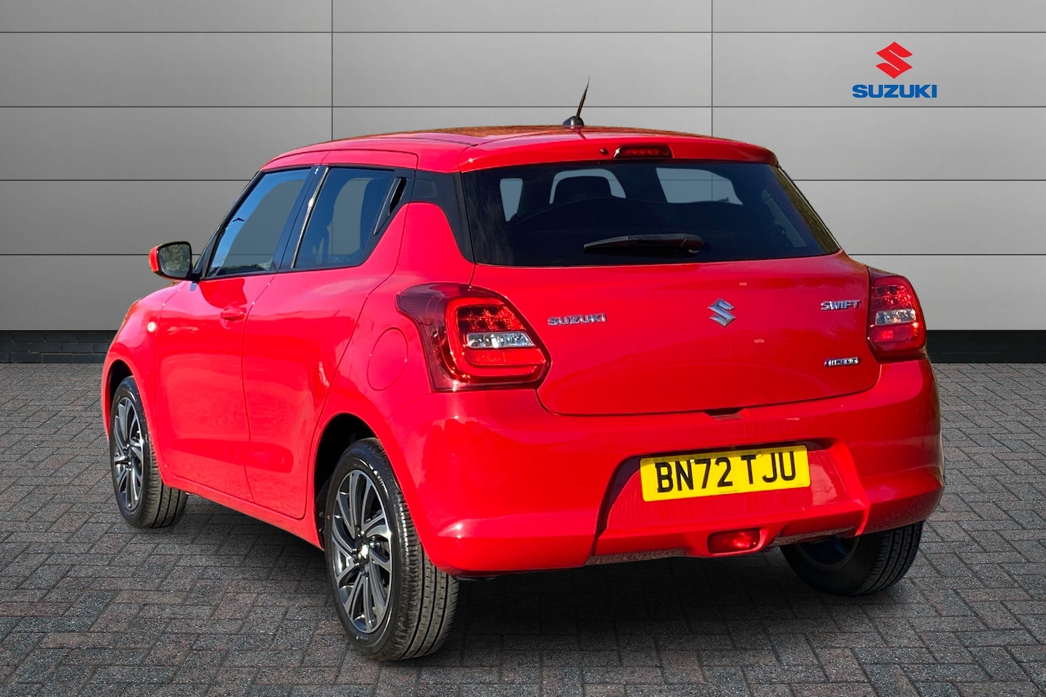 Used Suzuki Swift 2023 for sale - 76675986: Photo 2