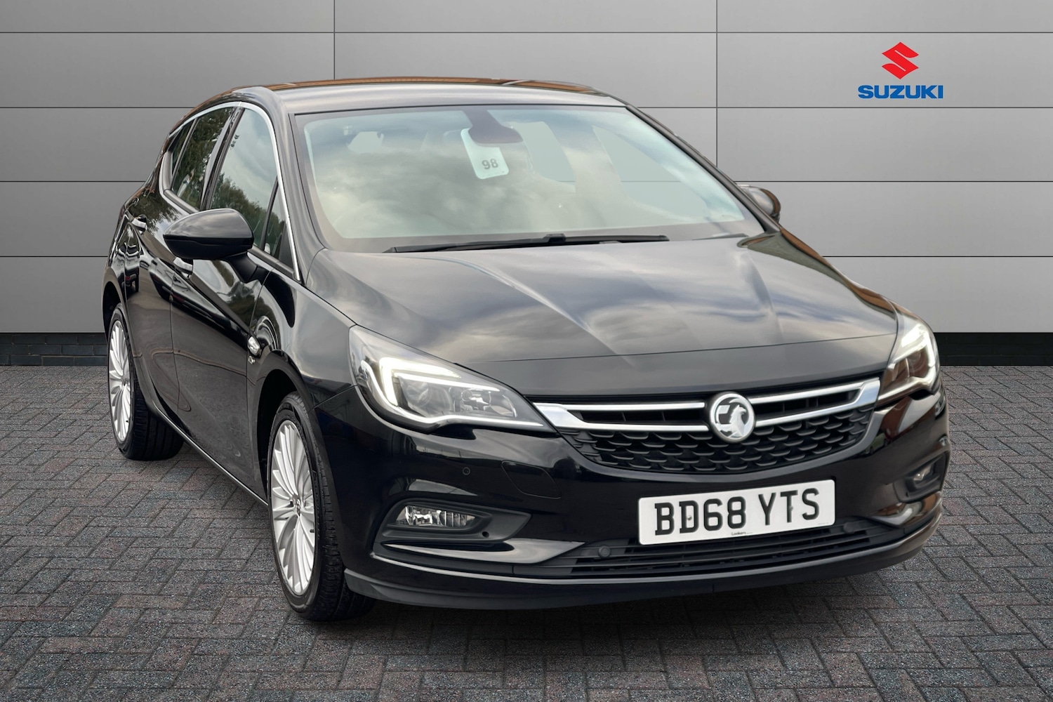 Used Vauxhall Astra 2018 for sale - 76673606: Photo 1
